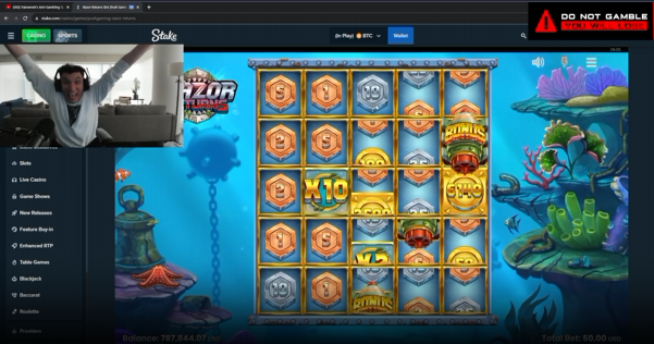 The stream recording: the slot game in the browser with the streamer's webcam in the top left